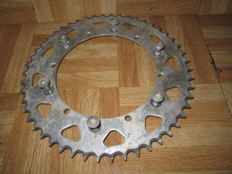 (b) 1987 yamaha yz125 yz 125 .. rear sprocket & bolts