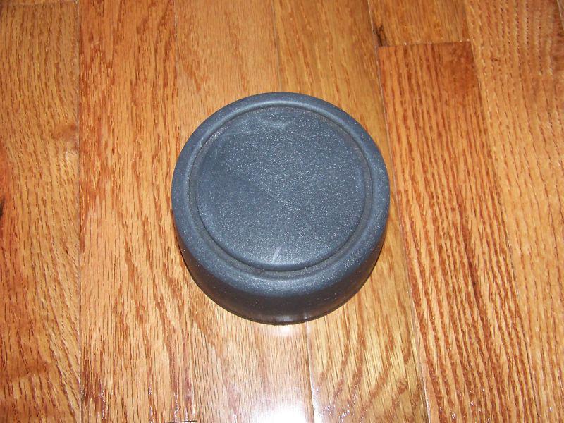 Geo tracker suzuki sidekick wheel center cap (blanks) 