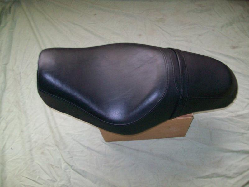 Harley davidson 2005 xl1200 seat  #100-1