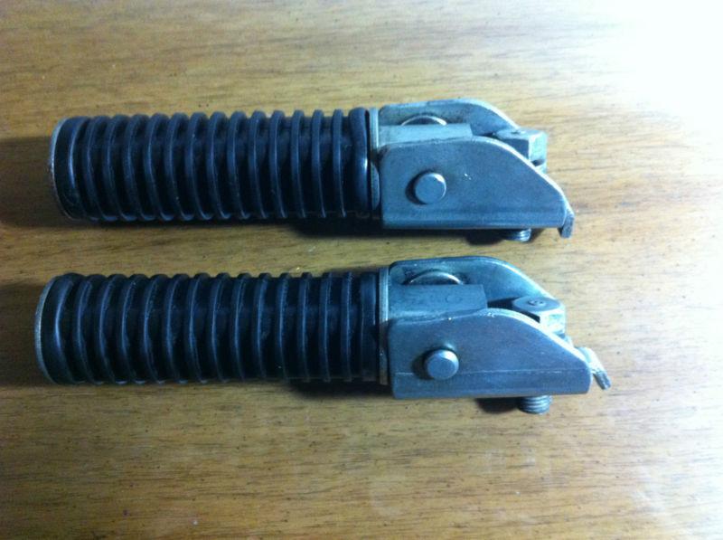 Genuine original honda 1975 cb200t cb360 cb200 rear footpeg  foot pegs