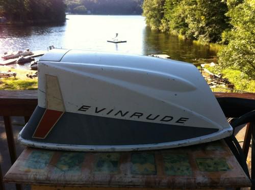 Evinrude outboard motor cowl 18hp fastwin