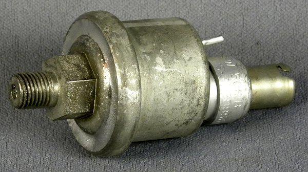 Military120 lb oil pressure sending unit - shell connectors