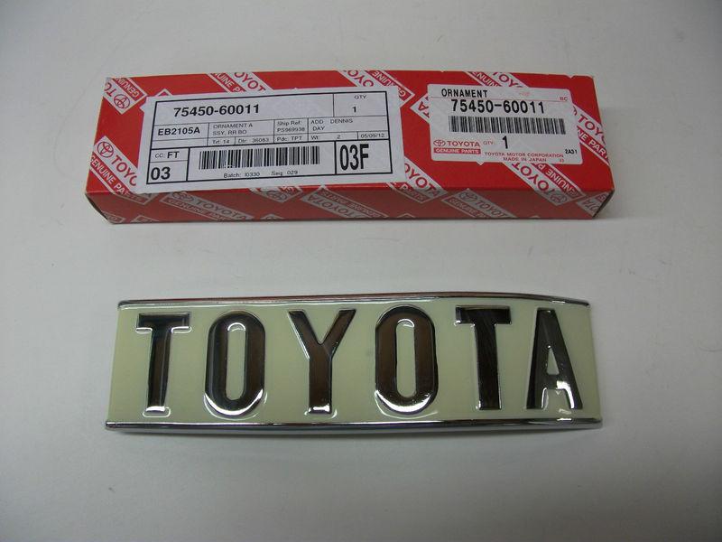 73 74 75 76 77 78 79 toyota fj40 bj40 rear emblem oem 75450-60011 new