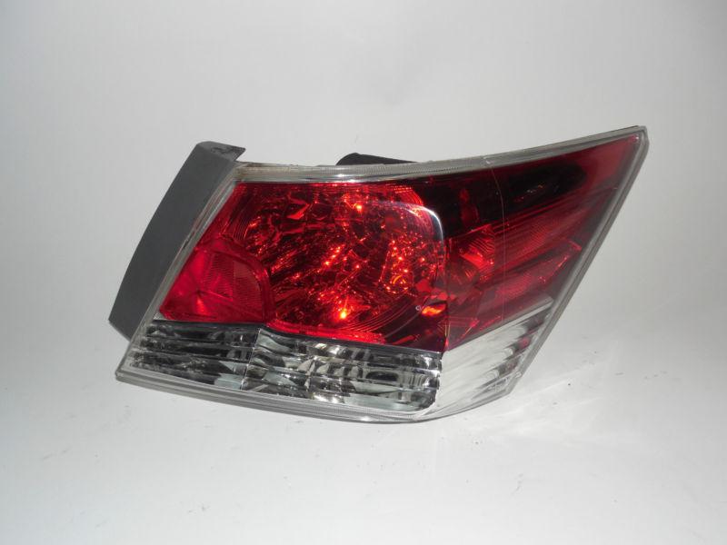 08 09 2010 2011 2012 honda accord sedan oem right tail light nice!