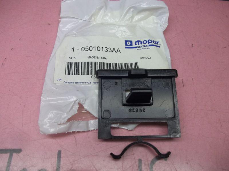 New oem mopar 5010133aa console center latch