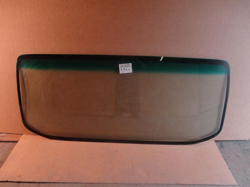 2007-2012 isuzu npr/nqr/nrr,chevy/gmc w3500/4500/5500 front windshield glass2924