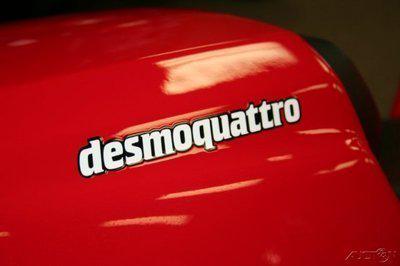 Desmoquattro decal for 851