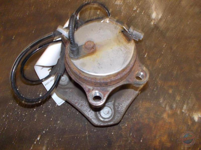 Wheel bearing / hub sentra 1039234 07 08 09 10 11 12 assy rear