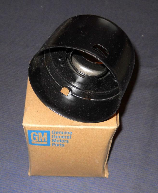 Nos 1971 - 1974 chevrolet housing assy. direction signal switch  gm 2018064