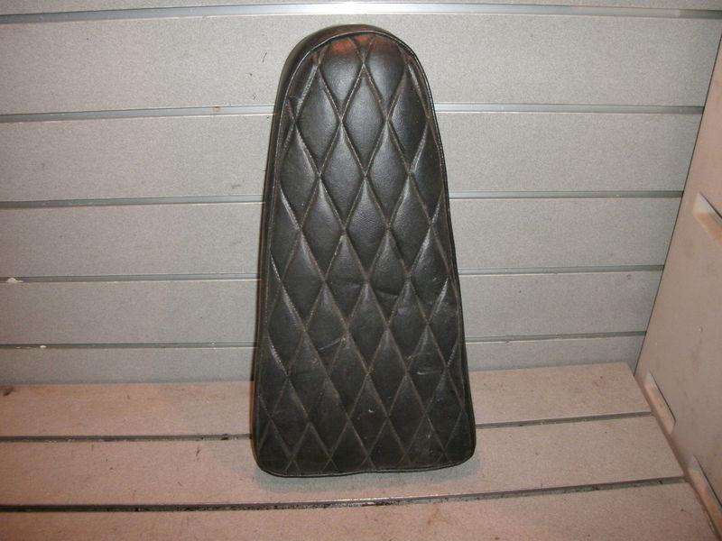 Honda,kawasaki,suzuki,yamaha,hd,triumph,bsa,vintage,backrest pad, old school