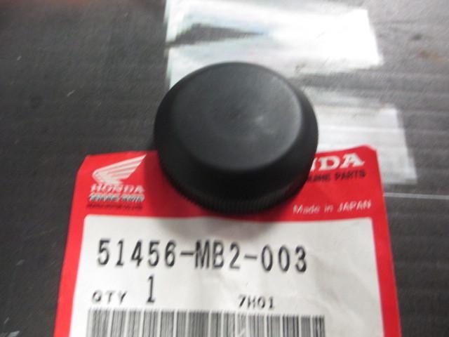 X410 nos honda atc250r cbr1000f gl1500 vf10000 air valve cap p/n 51456-mb2-003