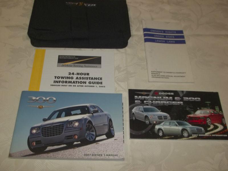 2007 chrysler 300 owner manual 5/pc.set & black chrysler sporty denim case.