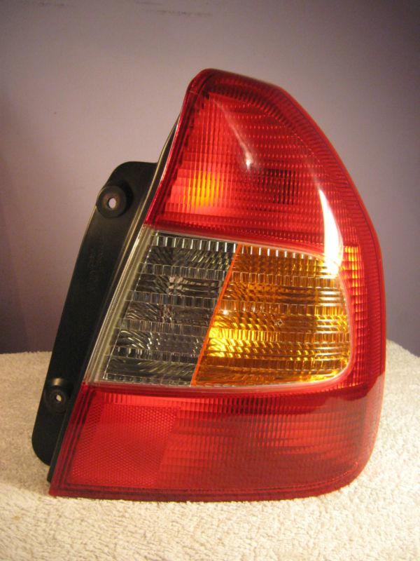 Buy 00 01 02 Hyundai Accent 4dr Sedan OEM Tail Light Assembly Brake ...