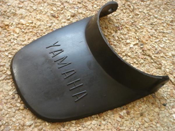 Yamaha yl2 yl2gm yb90 yb100 rear fender mud flap./// nos