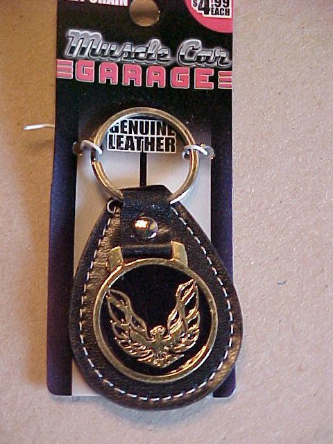 Black/gold pontiac trans-am  leather back key chain