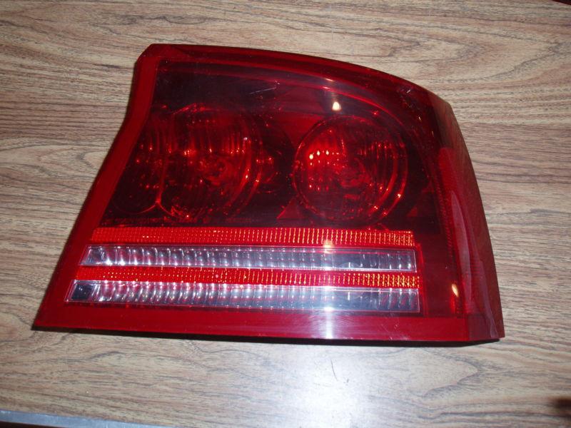 06-08 dodge charger taillight taillamp rear brake light rh right passenger side