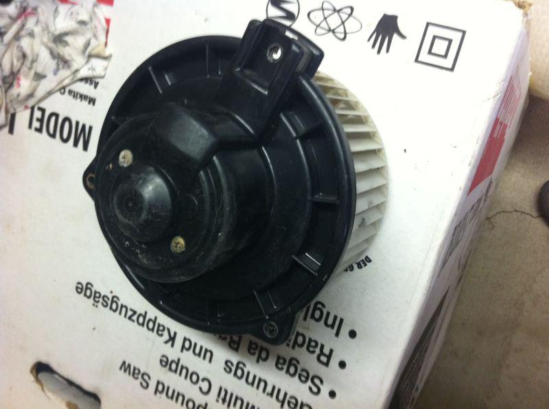 Lexus lx470 / toyota landcruiser heater blower motor - oem used with low miles