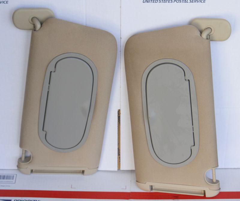 2006 pontiac g6 driver/passenger sun visor set. oem tan 2005-09