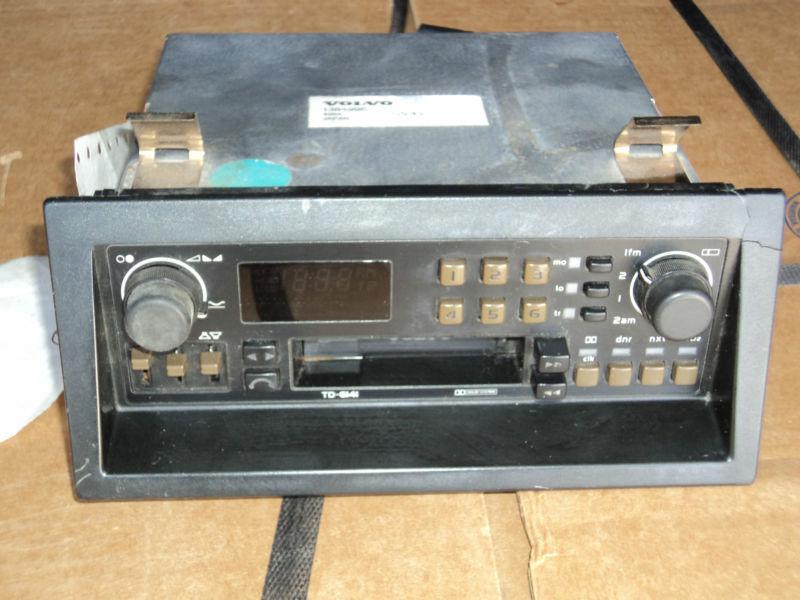 Volvo am fm cassette receiver am fm radio *1384998*