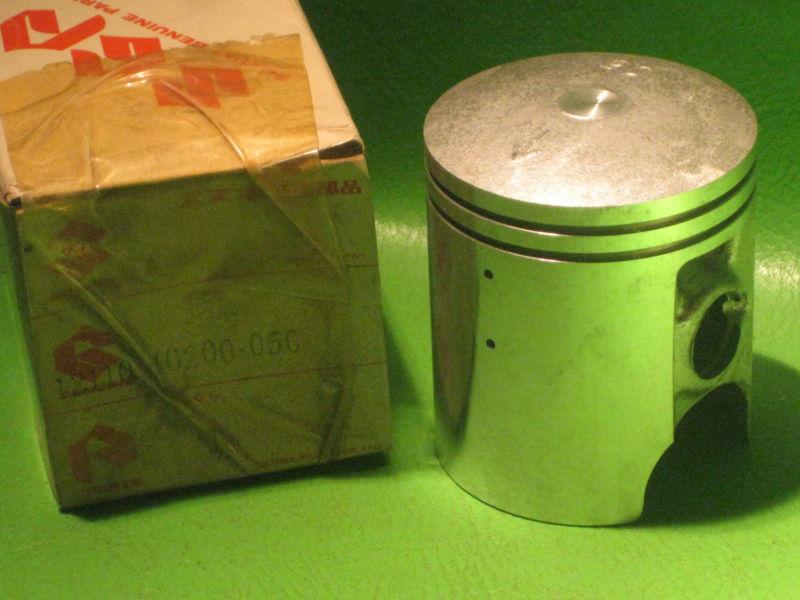 Suzuki rm100 1979-81 suzuki piston 2nd over size 50.50mm oem #12110-40200-050