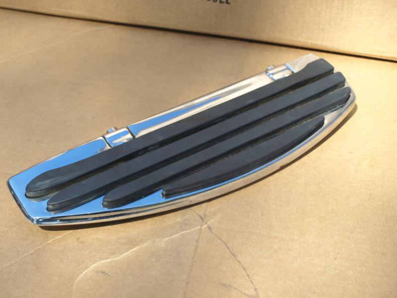 Custom footboard for harley road king softail