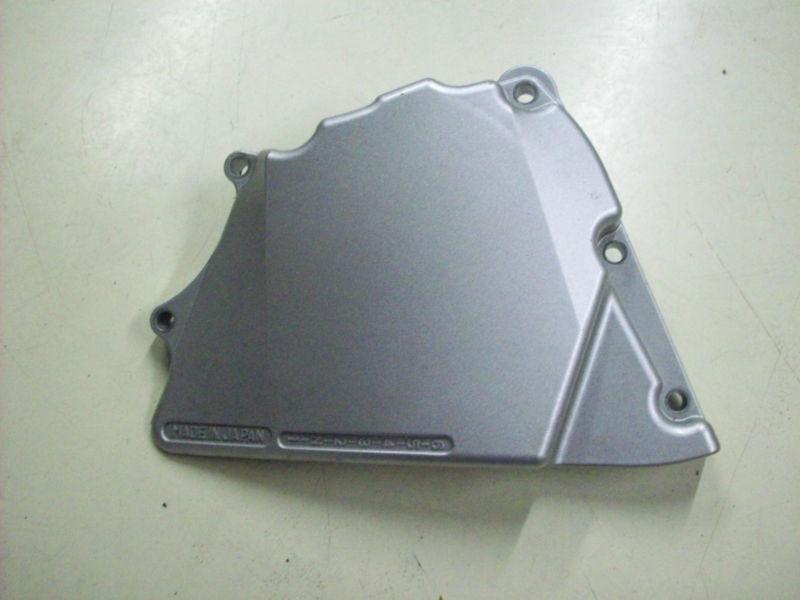 2002 yamaha yzf r6  sprocket cover   oem