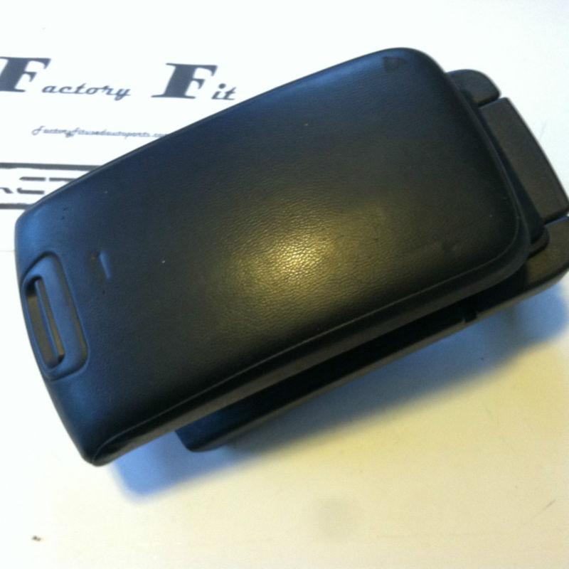 Nissan maxima center arm rest lid - black 2000 - 2003 ( see pictures ) #2