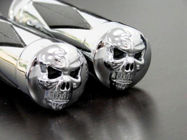 Chrome skull hand grips for honda shadow 600 750 1100 vt vtx 1300 1800 gl cb cbr