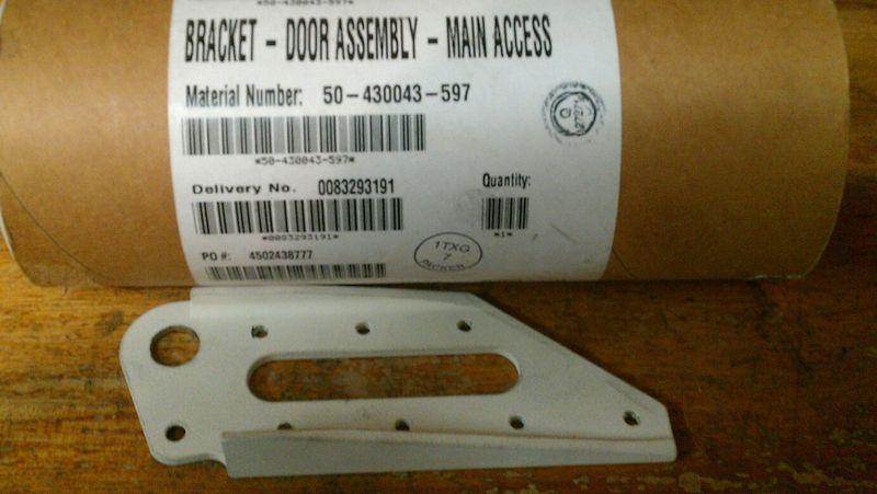 King air door bracket