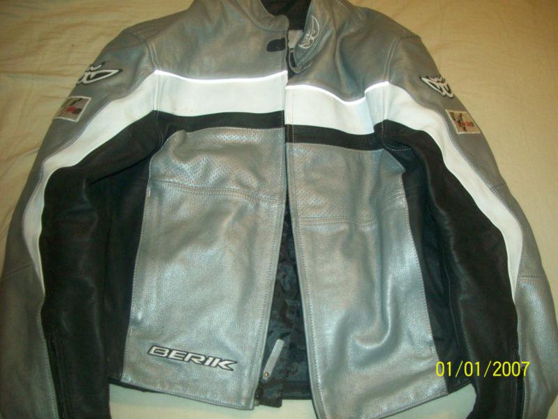 Xl motogp genuine leather motocycle jacket berlk very nice gray/white/black