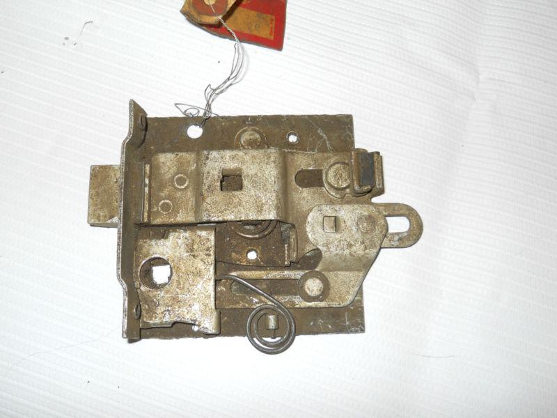 1938 1939 1940 ford door lock/latch nos left hand 01a-7326412