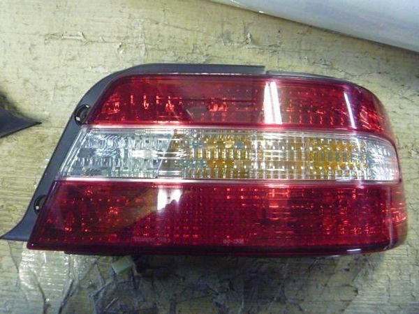 Toyota chaser 1998 rear right combination lamp [5415500]