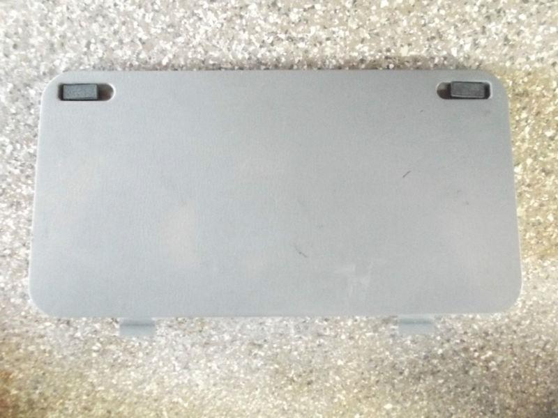 98 99 00 01 02 lincoln navigator - rear quarter panel storage door