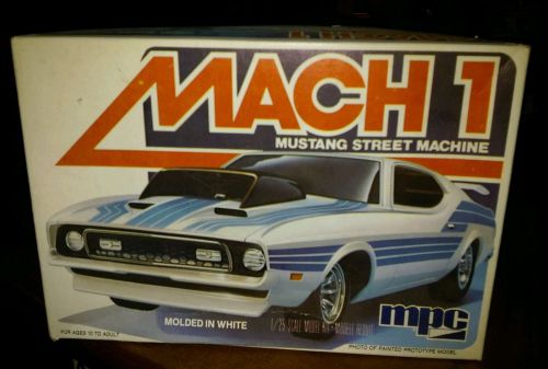 Mach 1 mustang 1980 fundimensions vintage model car parts 1/25 scale