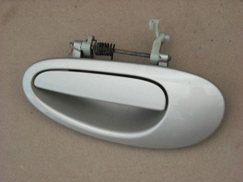 99 00 01 02 03 04 dodge intrepid outside door handle l/r