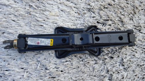 Hummer h2 2003 -up tire jack and mounting bracket mount oem