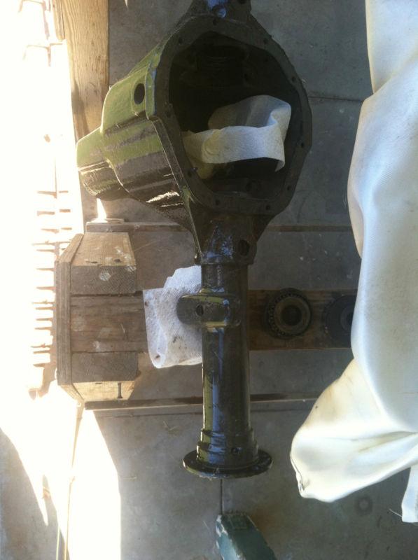 Dana 44 rear axle housing