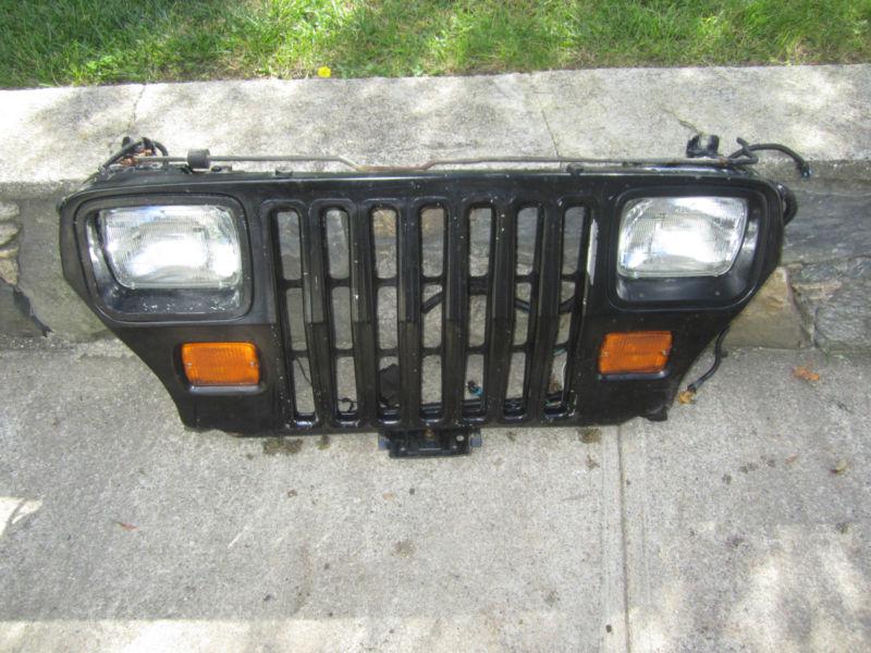 Jeep yj 87-95 wrangler - front grille || complete w/ light & harness