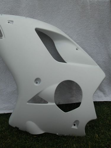 Triumph daytona 955 left hand primered fairing panel