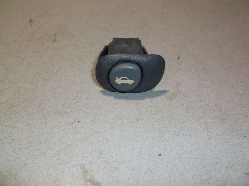 Gm pontiac bonneville truck lock switch 25607903 *free shipping*