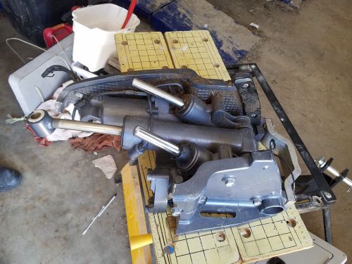 2014 yamaha  250 outboard motor tilt &amp; trim unit assembly damaged