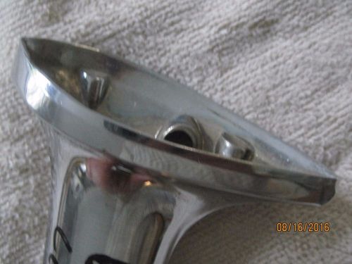Nos 1968-1974 chevrolet corvette left hand mirror support