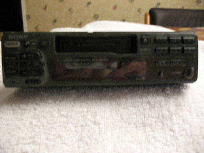 Sony fm/am casette car stereo xr-1750