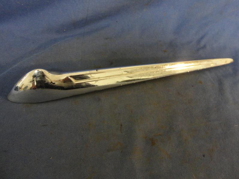 1951 studebaker front fender ornament - original