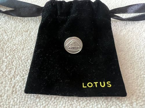 Genuine lotus cars silver modern logo lapel pin *new, unused*