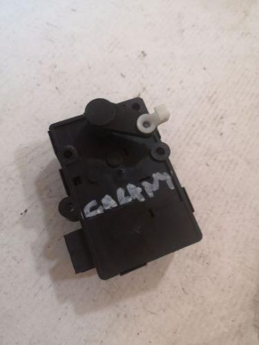 Mitsubishi galant vi ea control valves for indoor heating mr268260 18223472-