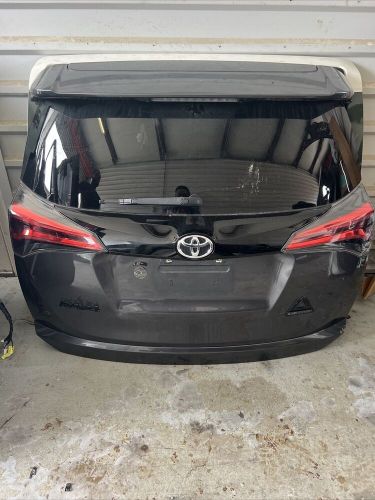 2016-2018 toyota rav4 xle trunk lid deck tail gate tailgate