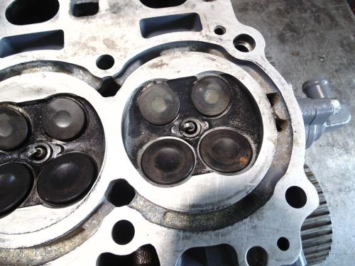 2006 yamaha 115hp 4 stroke outboard cylinder head 68v-w009a-05-1s