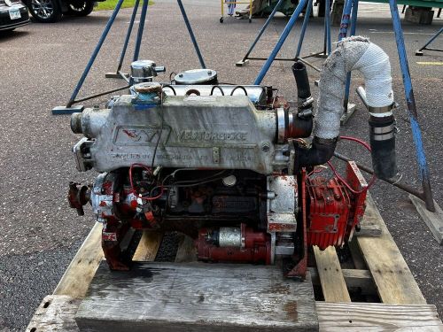 L25 westerbeke l-25 / 22 hp marine diesel engine w/ transmission panel &amp; harness