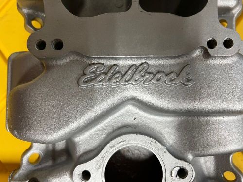 Edelbrock performer 2101 intake small block chevy